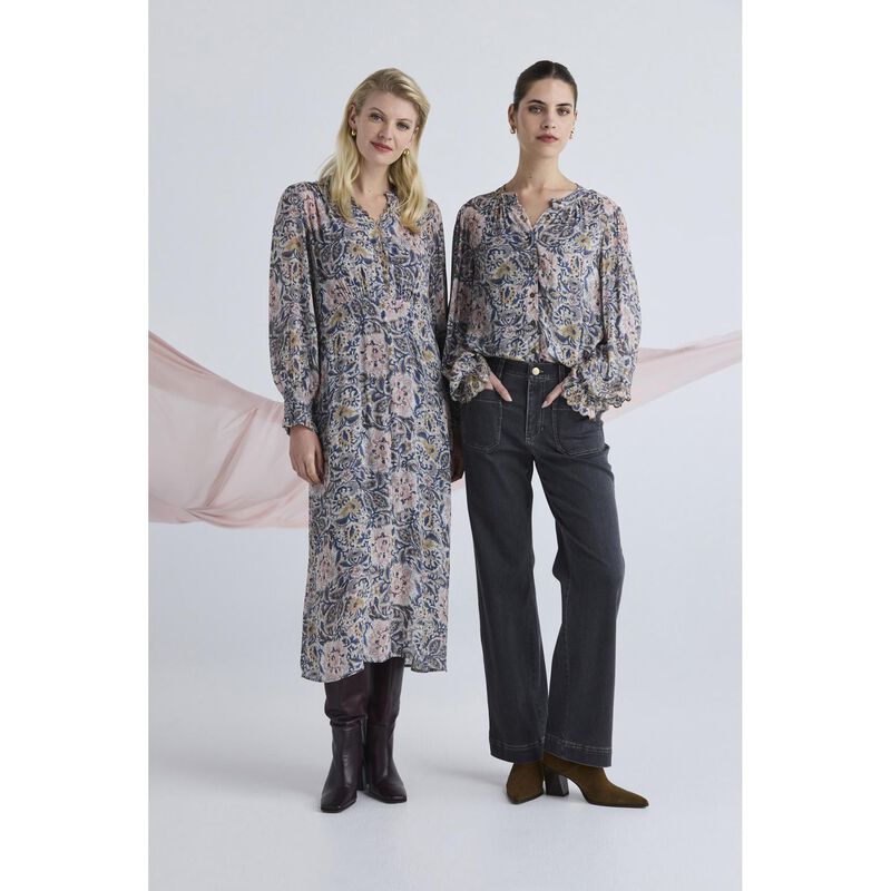 Lania Valentina Shirt image number 3